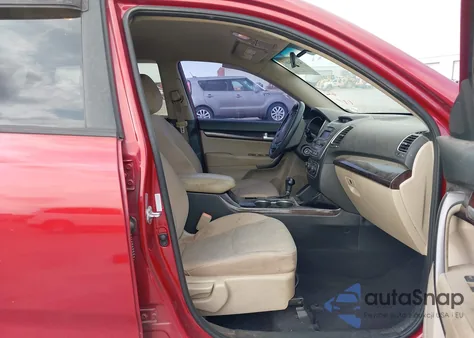 2014 Kia Sorento Lx z USA, uszkodzony, nr VIN 5XYKT3A69EG515066